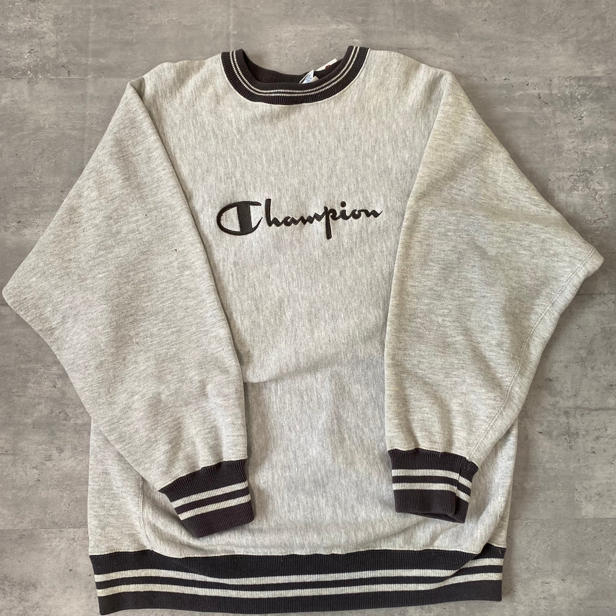 90s チャンピオン　Champion　リバースウィーブ　REVERSE WEAVE　usa製　刺繍タグ　グレー　刺繍ロゴ　メンズXL相当