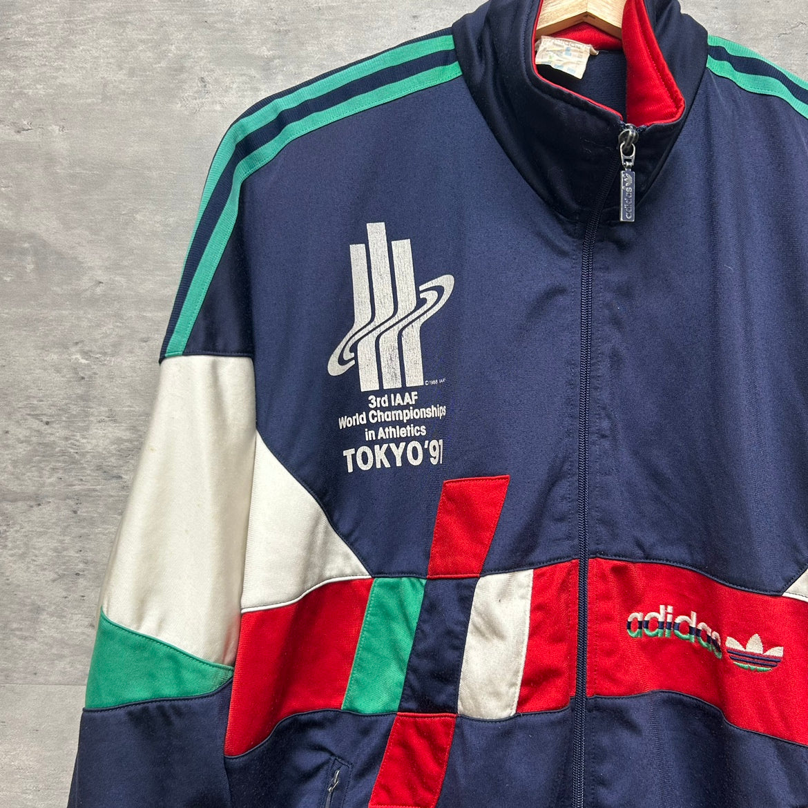 90s adidas トラックジャケット TOKYO アディダス ナイロンジャケット トレフォイルロゴ ストリート マルチカラー 古着 ビン –  【古着屋3peace】