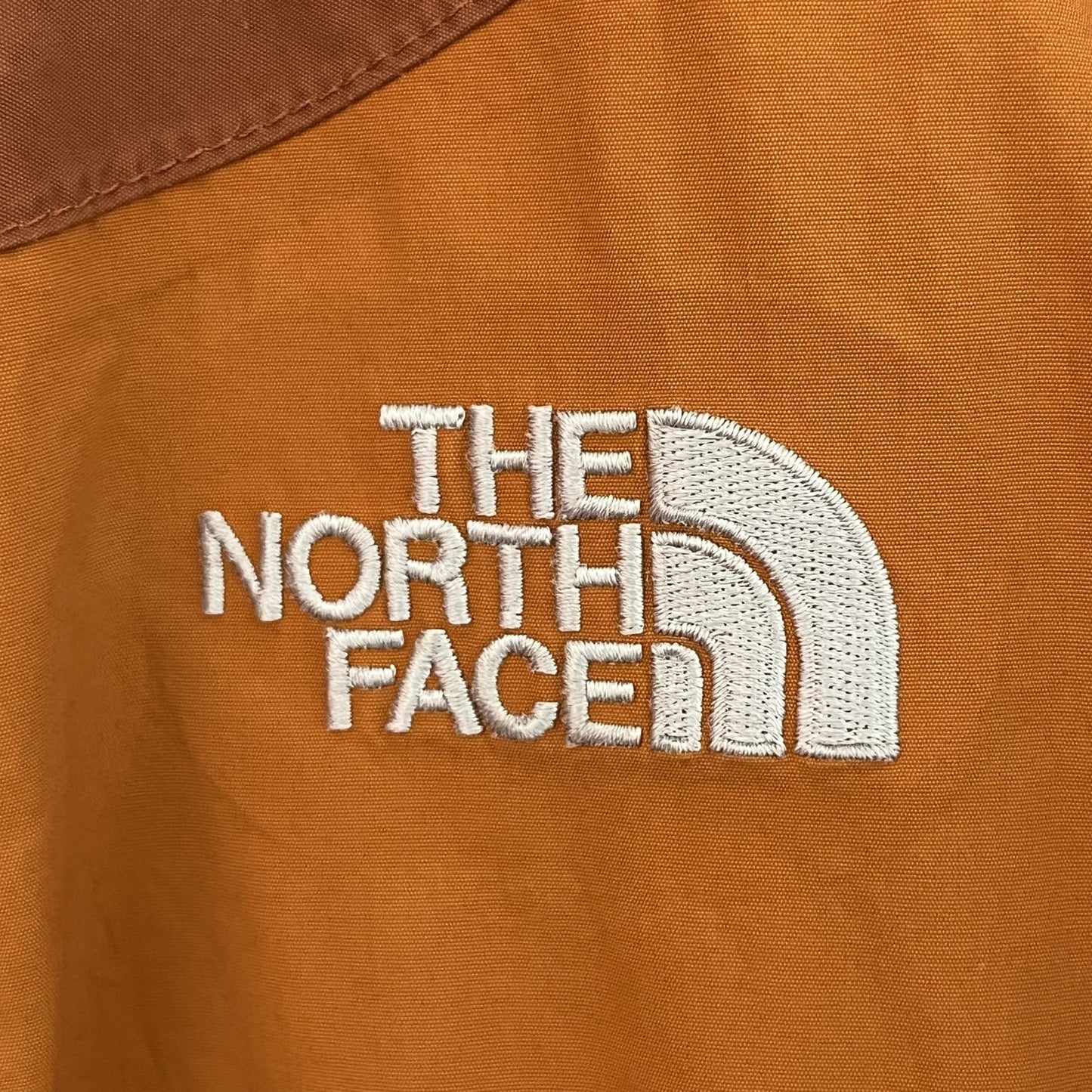 00s vintage 古着　ビンテージ　ノースフェイス　THENORTHFACE 　アウトドア　マウンテンパーカー　刺繍ロゴ　スケーター　テック