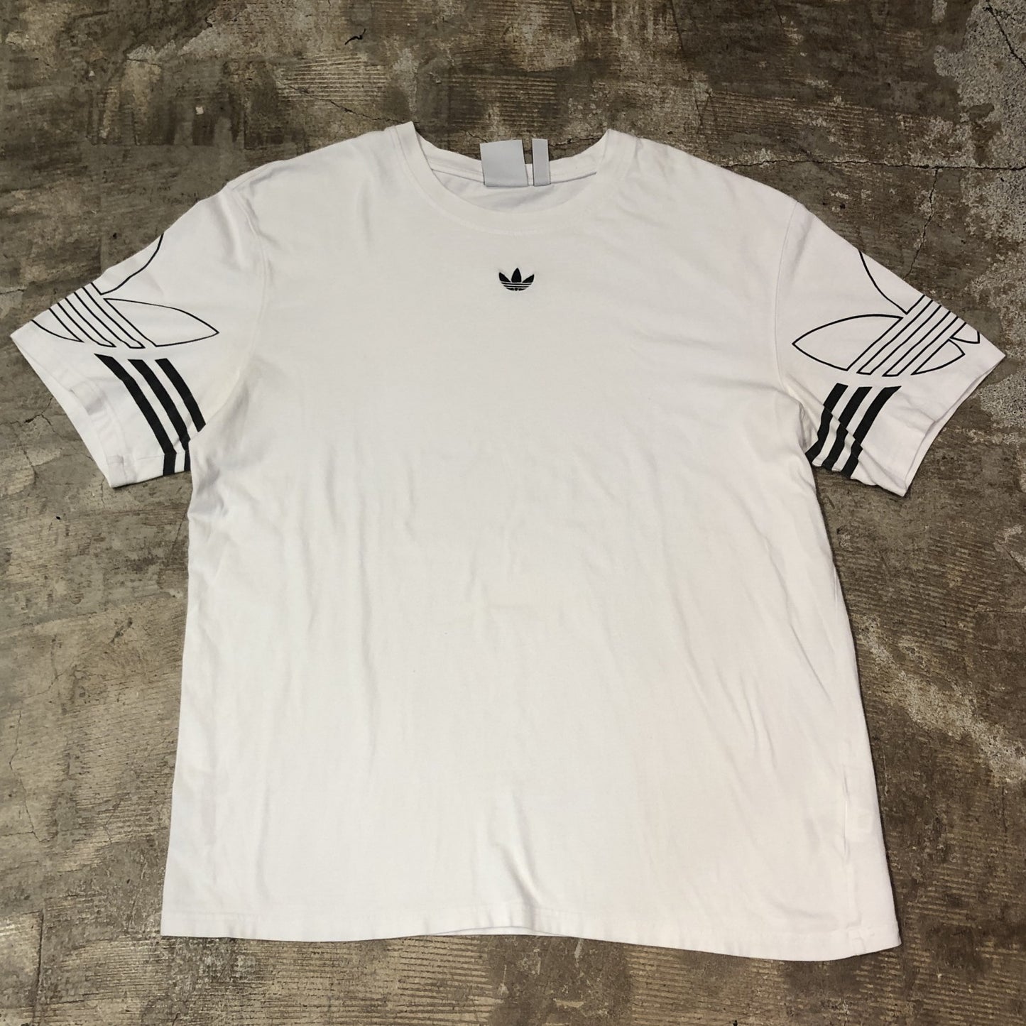 00s adidas logo sleeve T