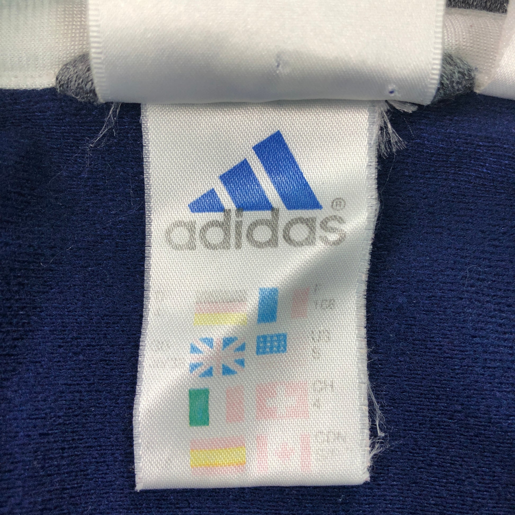 90s adidas アディダス 万国旗タグ ナイロンジャージ 刺繍　パフォーマンスロゴ ジップアップ